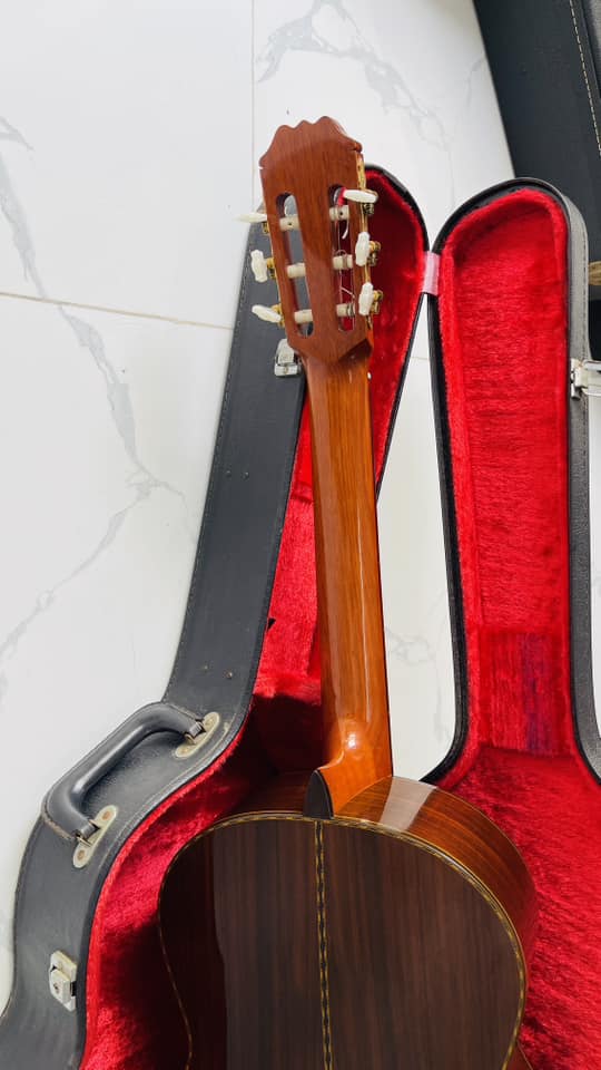 Brillante No.300 – Guitar Vintage thập niên 1970